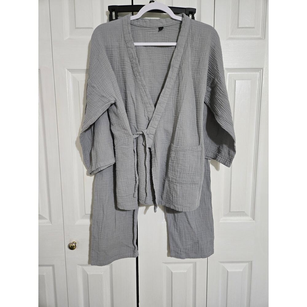 Unknown brand medium kids gray kimono costume